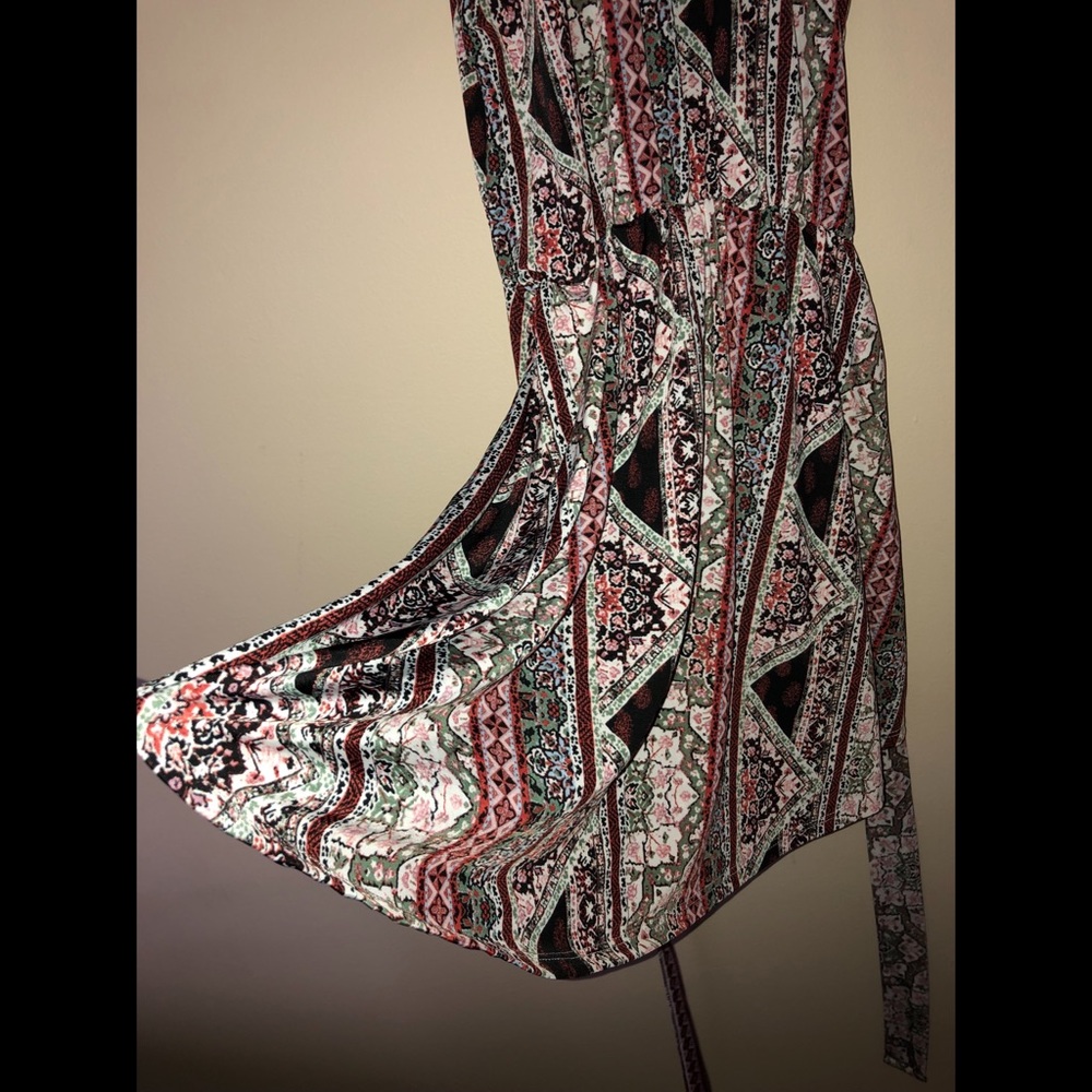 No Comment Patterned Romper - Picture 4 of 5